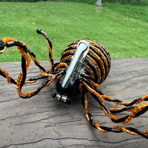 Halloween Beaded Large Body Spiders Clips Holiday Favors 3 Piece Set - Picture 5 of 5
